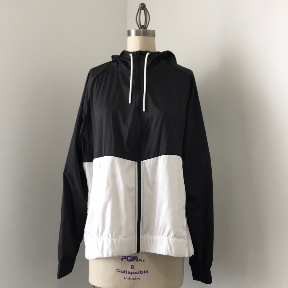 Windbreaker - Picture 2 of 6